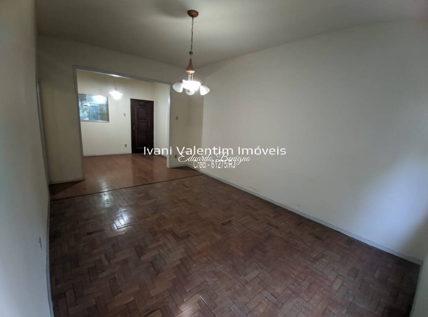 Apartamento à venda com 3 quartos, 121m² - Foto 1