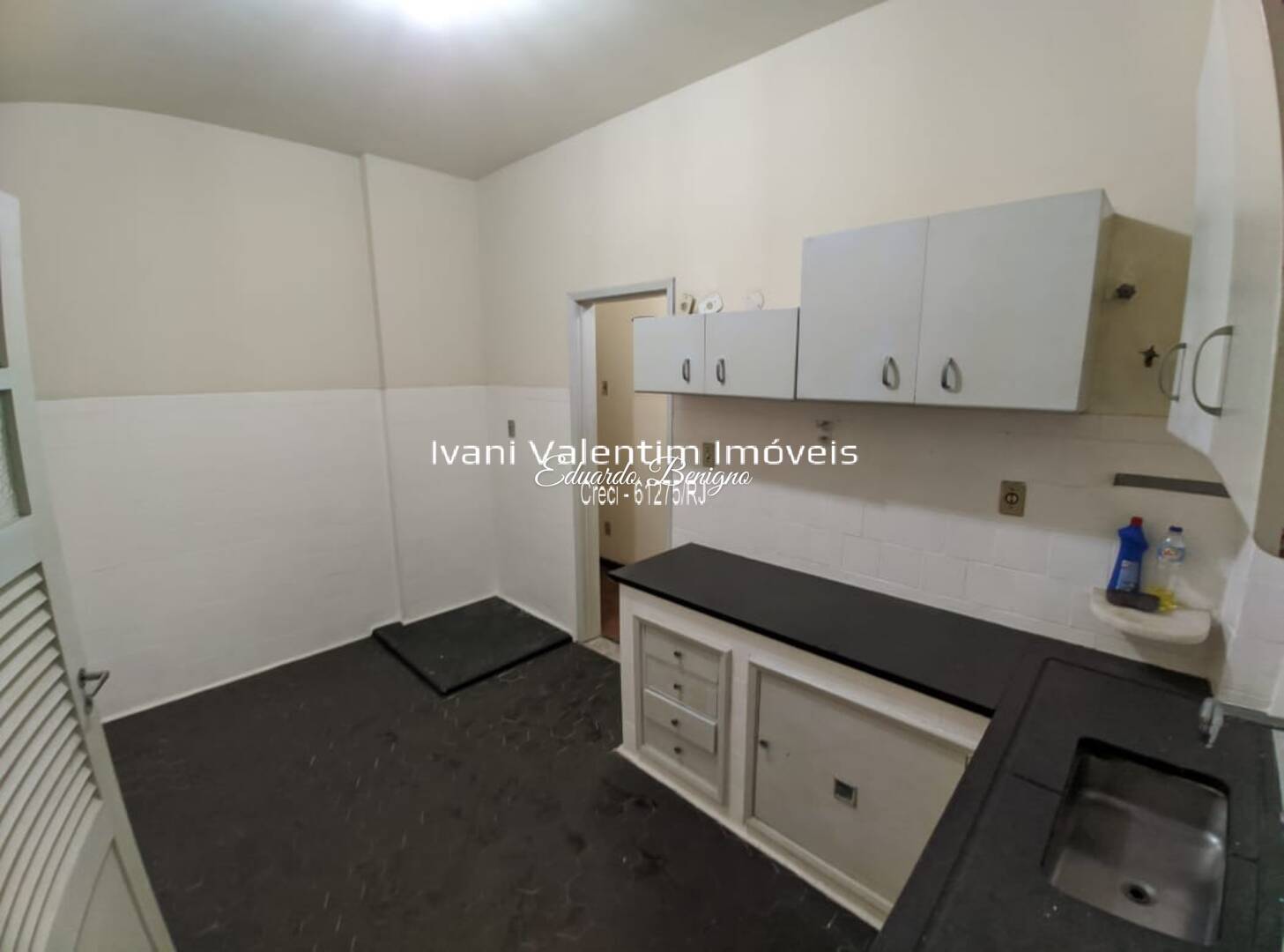 Apartamento à venda com 3 quartos, 121m² - Foto 17