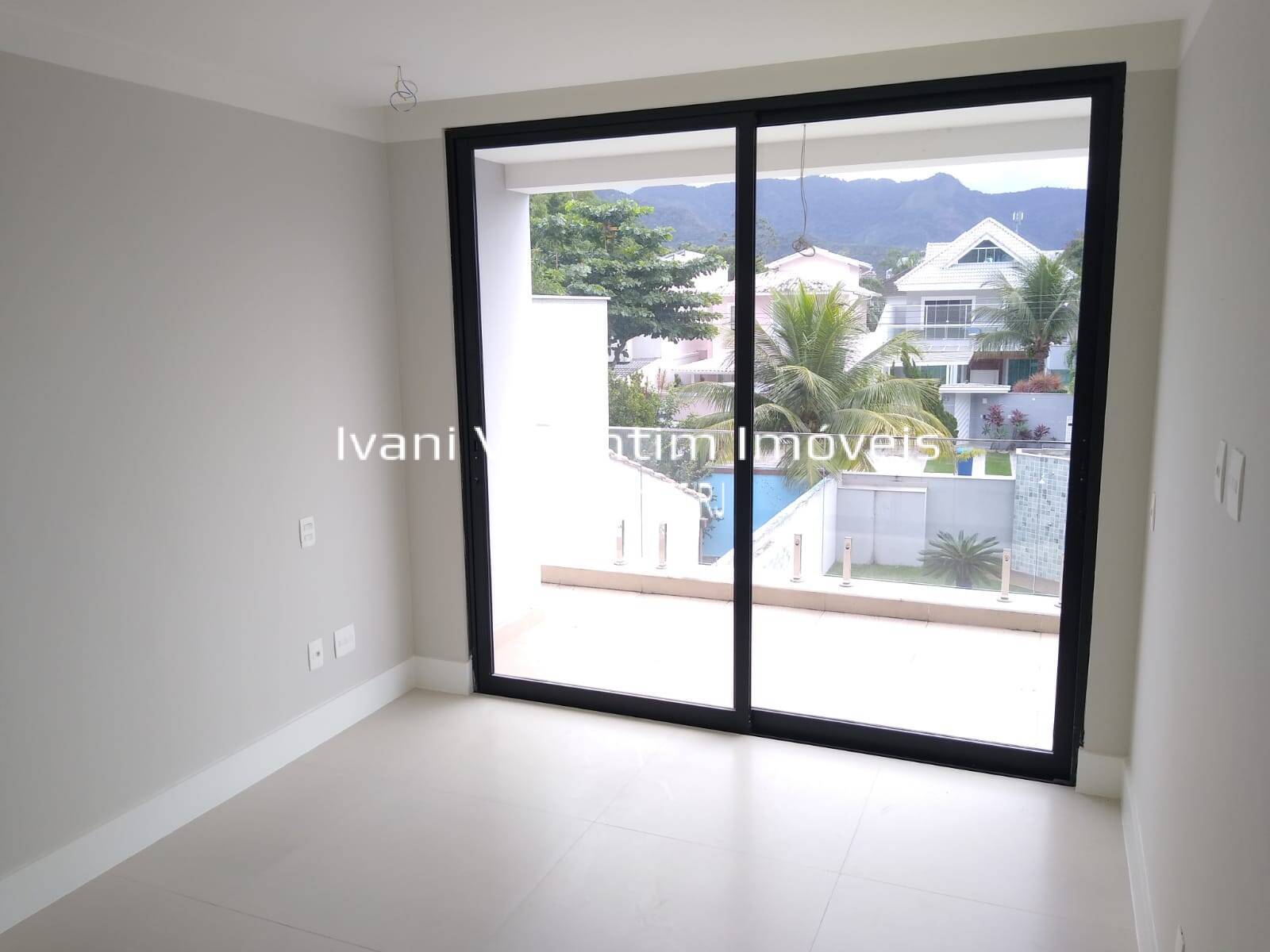 Casa de Condomínio à venda com 5 quartos, 340m² - Foto 19