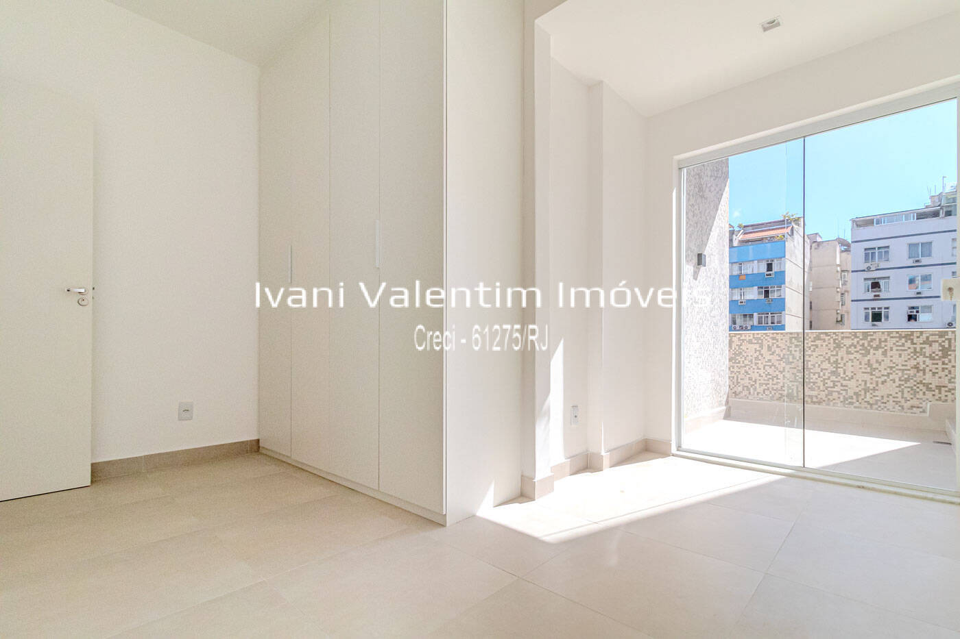 Apartamento à venda com 3 quartos, 135m² - Foto 5