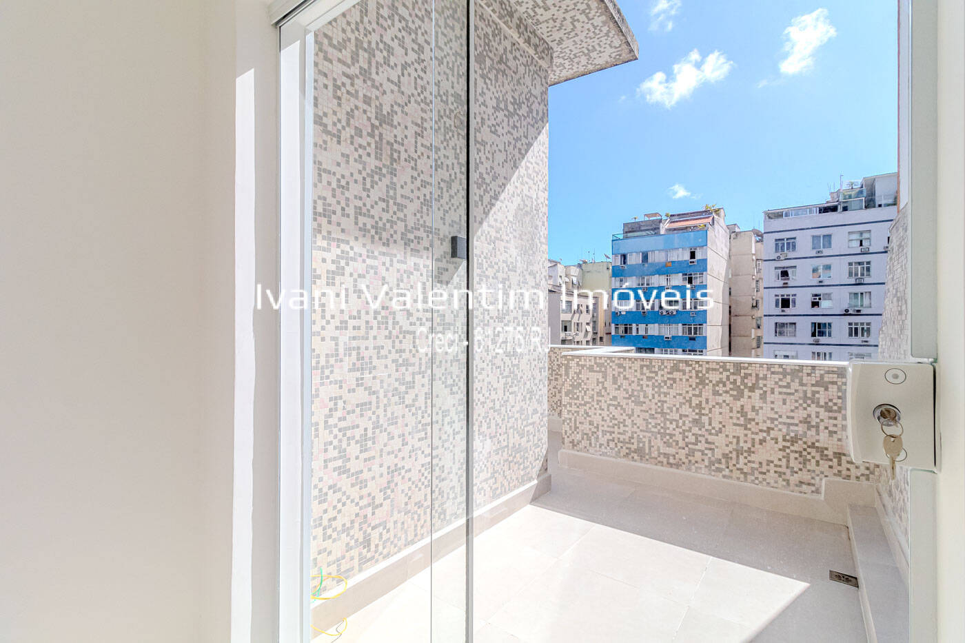 Apartamento à venda com 3 quartos, 135m² - Foto 19