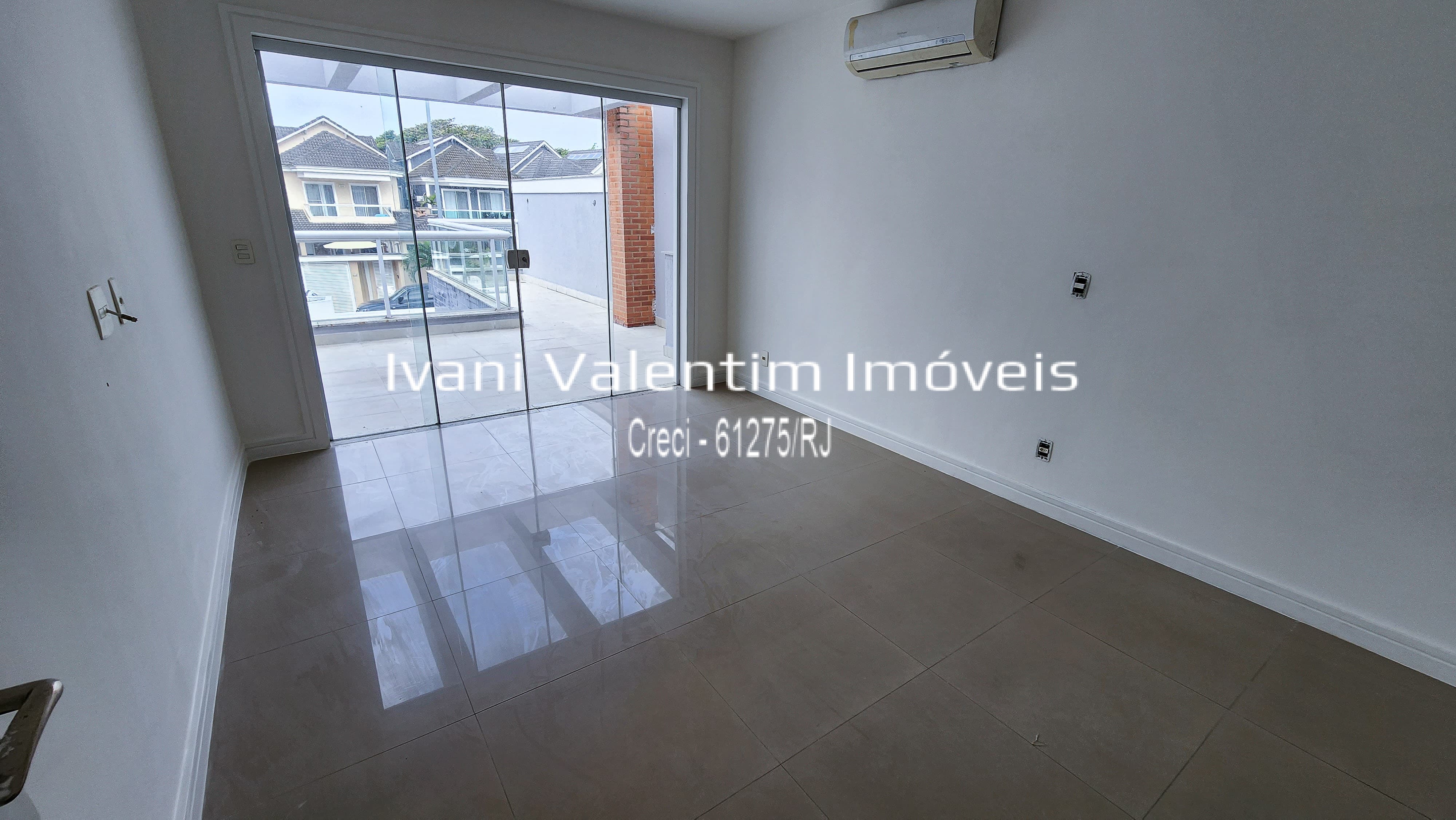 Casa à venda com 4 quartos, 240m² - Foto 13