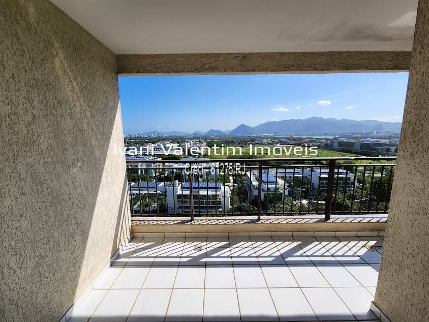 Apartamento à venda com 3 quartos, 79m² - Foto 2